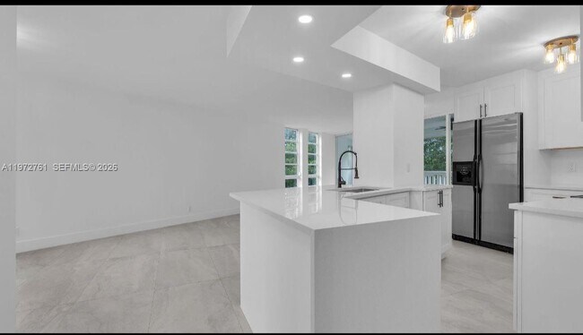 Foto del edificio - 6911 Environ Blvd