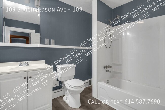 Foto del edificio - 109 S Richardson Ave