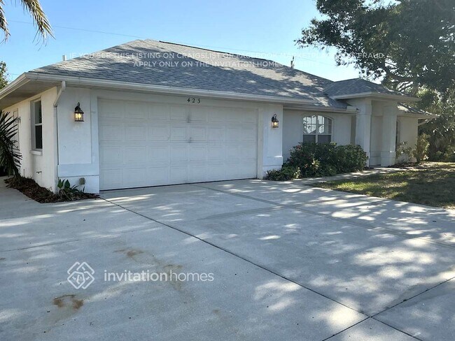 Building Photo - 423 Azure Rd