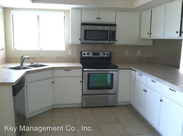 Building Photo - 4 br, 2 bath House - 8033 W. Mclellan Rd.