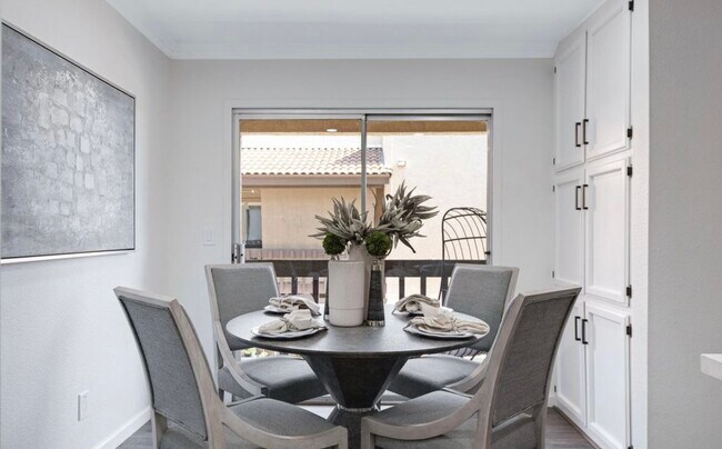 Foto del edificio - 520 N Stapley Dr