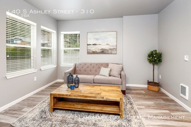 Foto del edificio - 140 S Ashley St