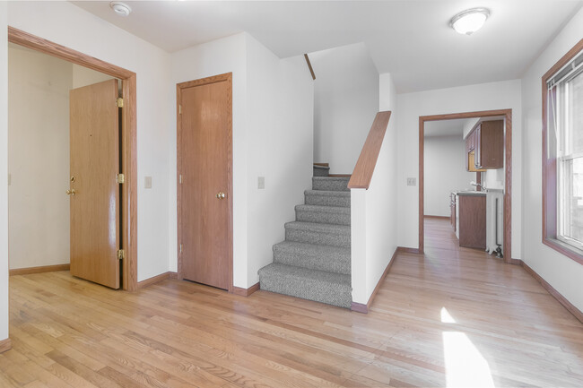 Foto del edificio - 419 W Doty St
