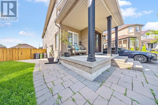 Building Photo - 72 Lampman Dr
