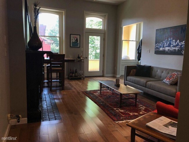 Foto del edificio - 426 N Taylor Ave