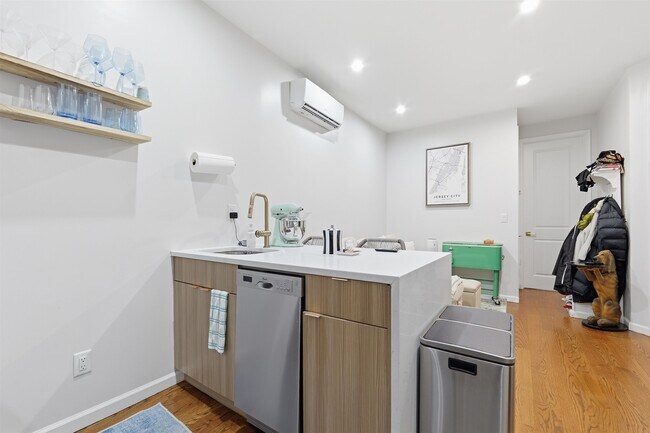 Foto del edificio - 335 5th St