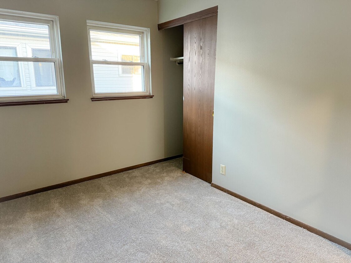 Primary Photo - Nice 3 bedroom, 1 bathroom Condo