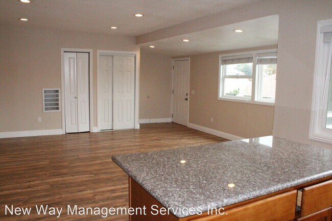 Foto del edificio - 2 br, 1.5 bath House - 2325 Scenic Ave