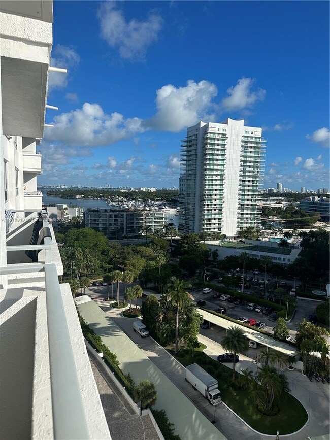 Foto del edificio - 11 Island Ave
