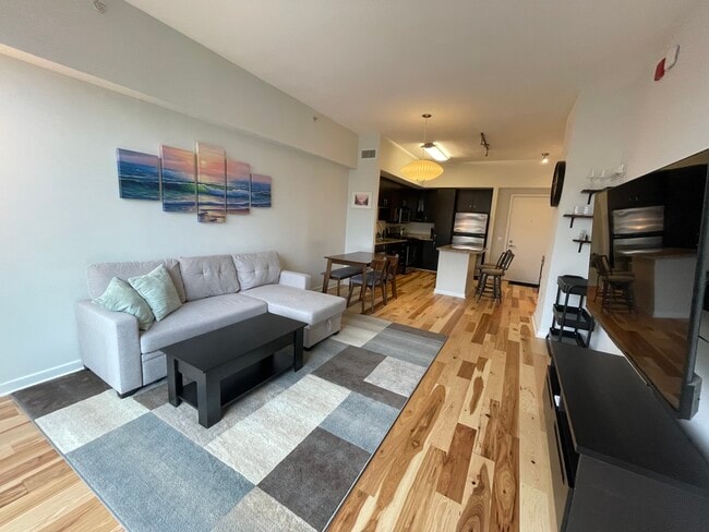 Building Photo - 475 K St NW
