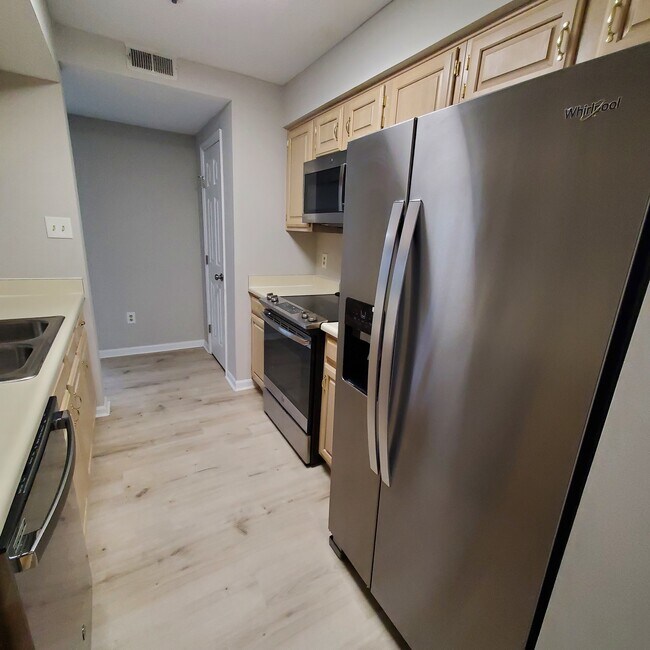 KItchen - 9107 Lincolnshire Ct
