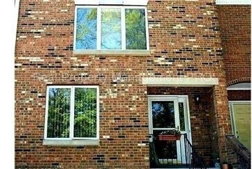 Primary Photo - 2 LEVEL CONDO SHOWS LIKE A DREAM!