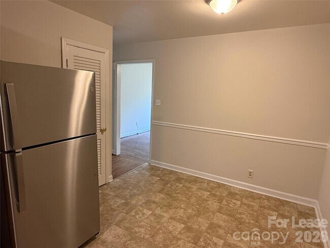 Foto del edificio - 3721 Driftwood Dr