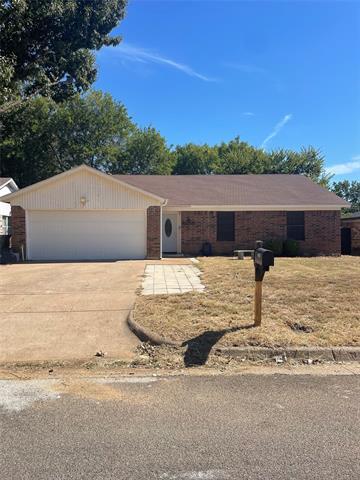 Building Photo - 6205 Maple Springs Dr