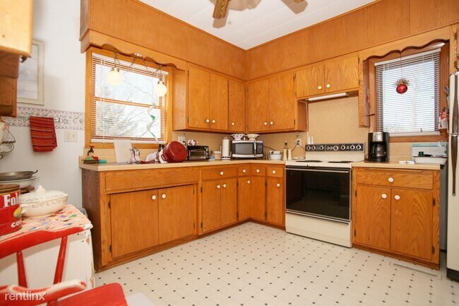 Foto del edificio - 1 br, 1 bath House - 610 3rd Ave SE Unit 2