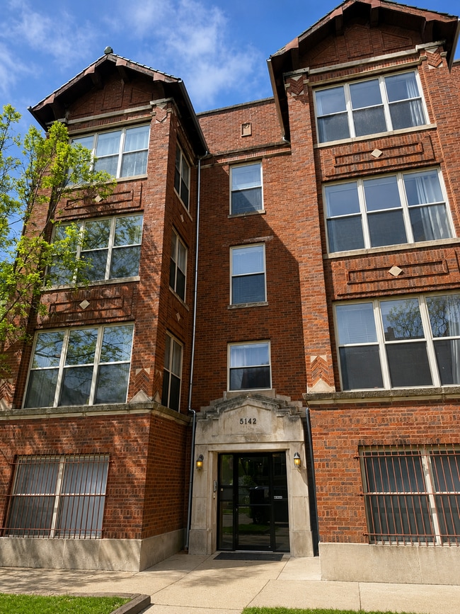 Building Photo - 5134 S Ingleside Ave