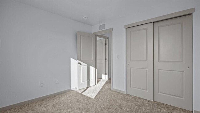 Building Photo - Caspian Way