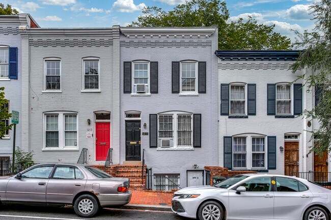 Building Photo - 1211 33RD St NW