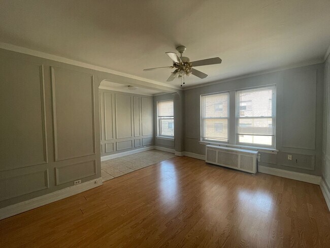 Foto del edificio - 424 W Wellington Ave