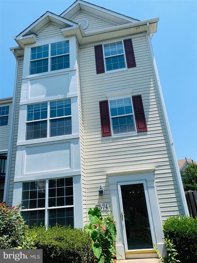 Building Photo - 7574 Duneiden Ln