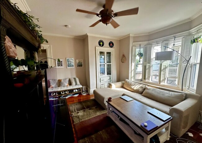 Foto del edificio - 74 Mount Vernon St