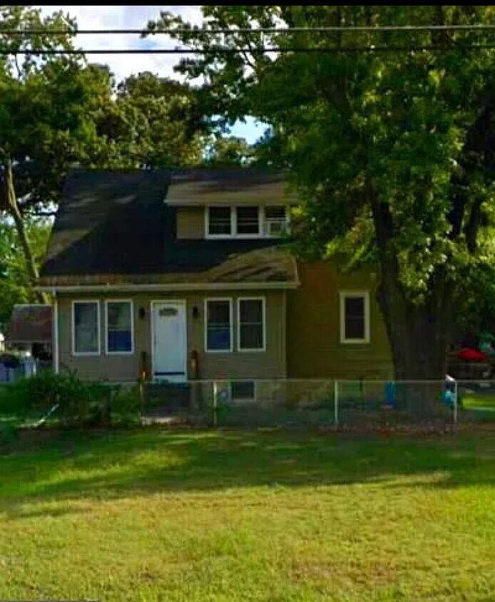 2419 Good Intent Rd Unit B, Woodbury, NJ 08096 Apartments in Woodbury