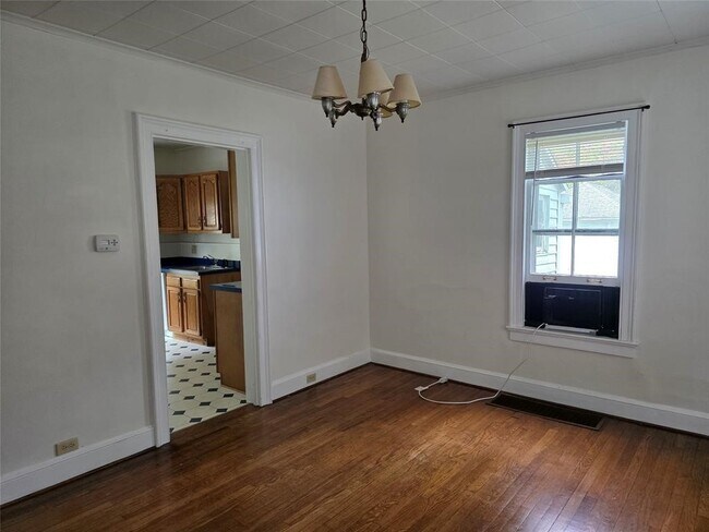 Building Photo - 42 Spring Forest Ave