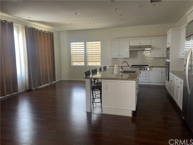 Building Photo - 898 E Weeping Willow Dr