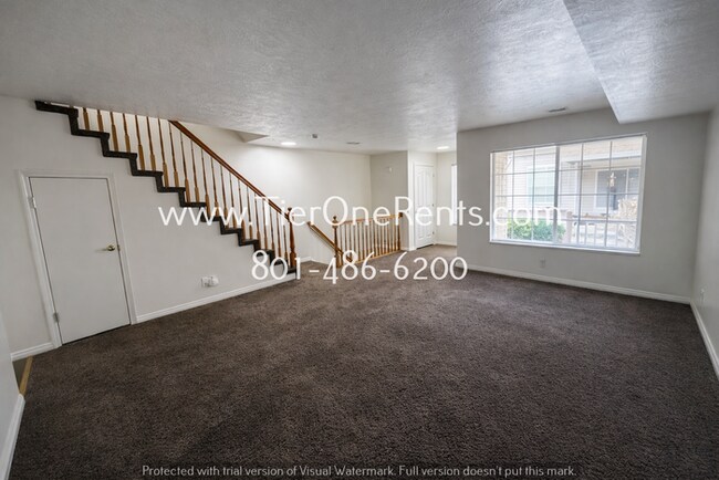 Foto del edificio - ** Limited Time Offer ** $500 OFF your first month's RENT!