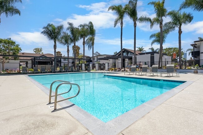 Building Photo - Surf House Apartments