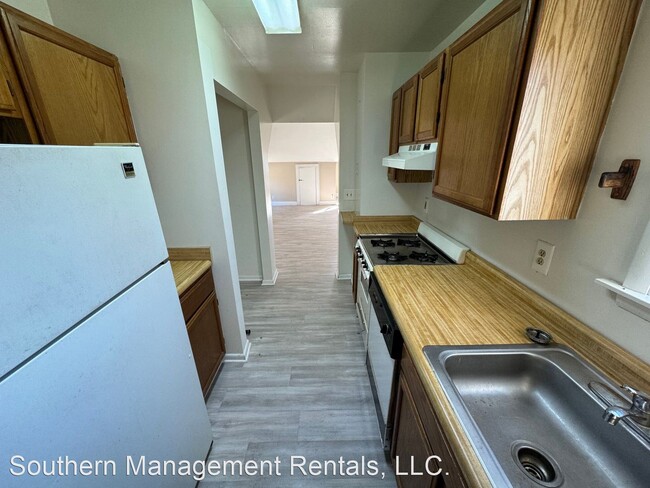 Building Photo - 1 br, 1 bath House - 102 N Front St 3rd Fl
