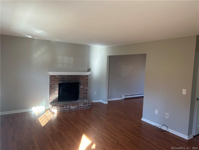 Building Photo - 112 Homestead Ln