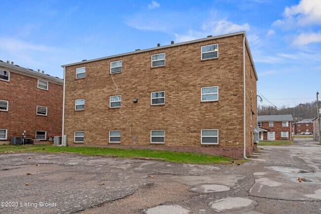Foto del edificio - 3217 Fordhaven Rd
