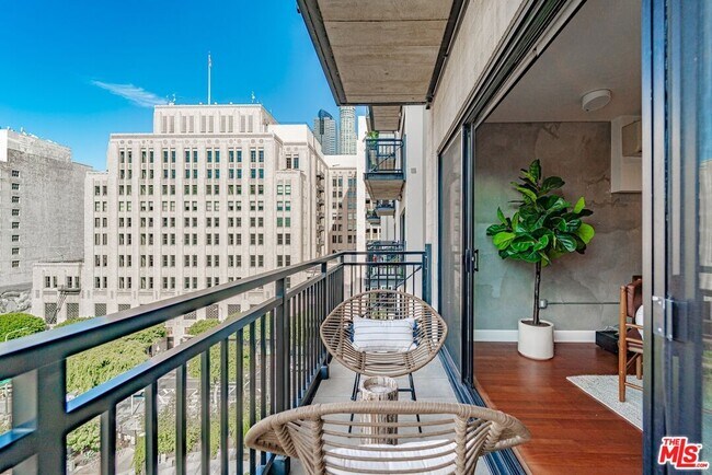 Foto del edificio - 416 S Spring St