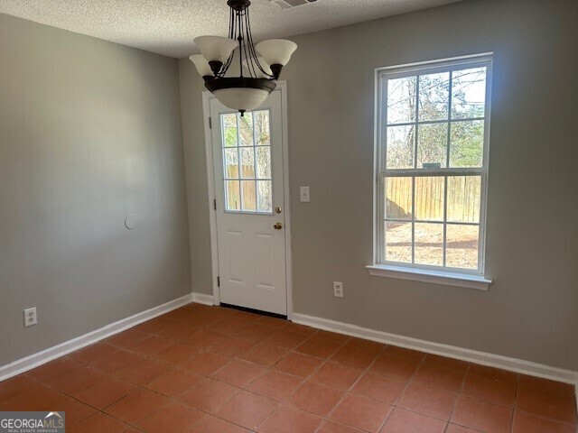 Building Photo - 1629 Hallmark Hills Dr