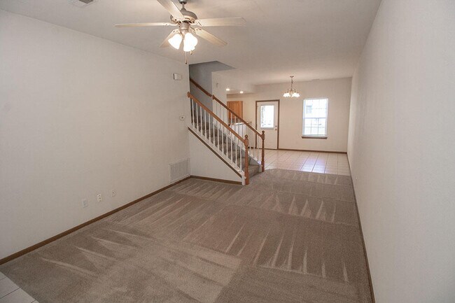 Foto del edificio - 5000 Derby Ridge Dr