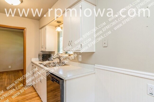Foto del edificio - 4127 Shawnee Ave
