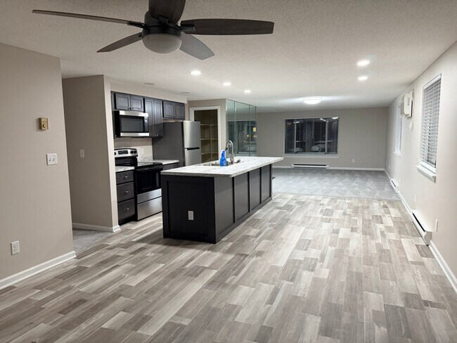 Building Photo - 2717 Oppenheim Ct