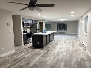 Building Photo - 2717 Oppenheim Ct