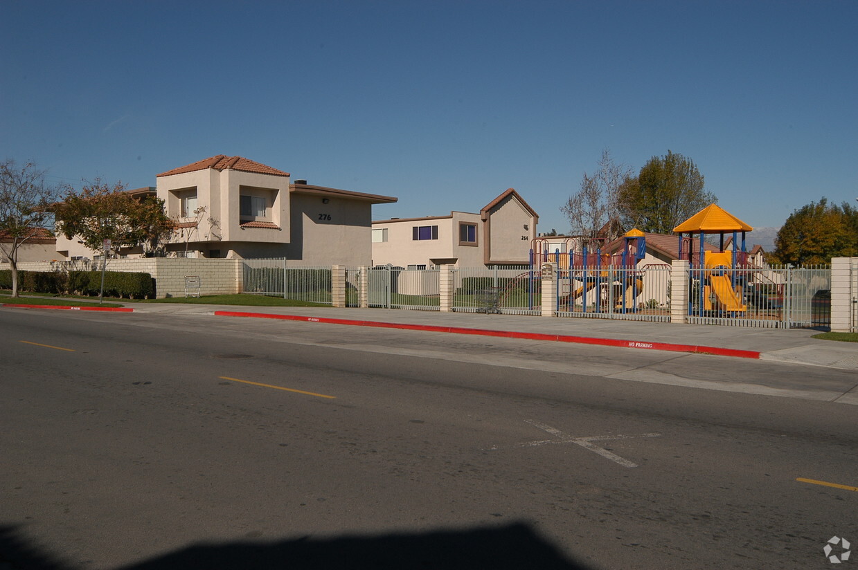 Primary Photo - 216 S Grant Ave