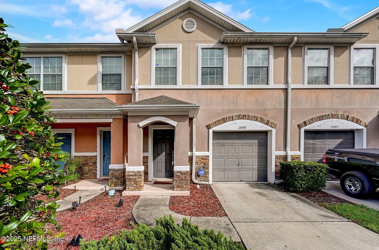 Primary Photo - 13493 Sunstone St