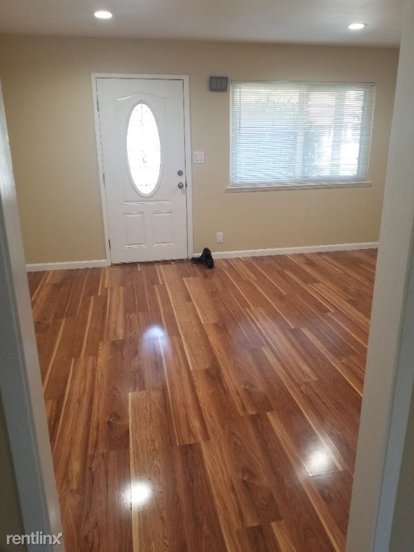Primary Photo - 2 br, 1 bath House - 1307 Pomeroy Ave