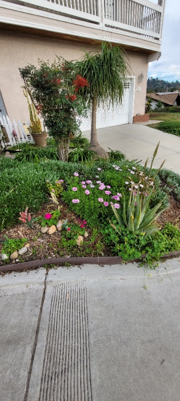 Building Photo - 5991 Howell Dr