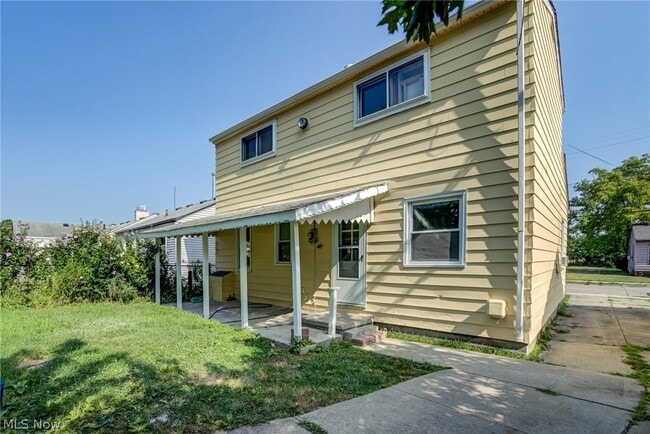 Building Photo - 13117 Wilton Ave