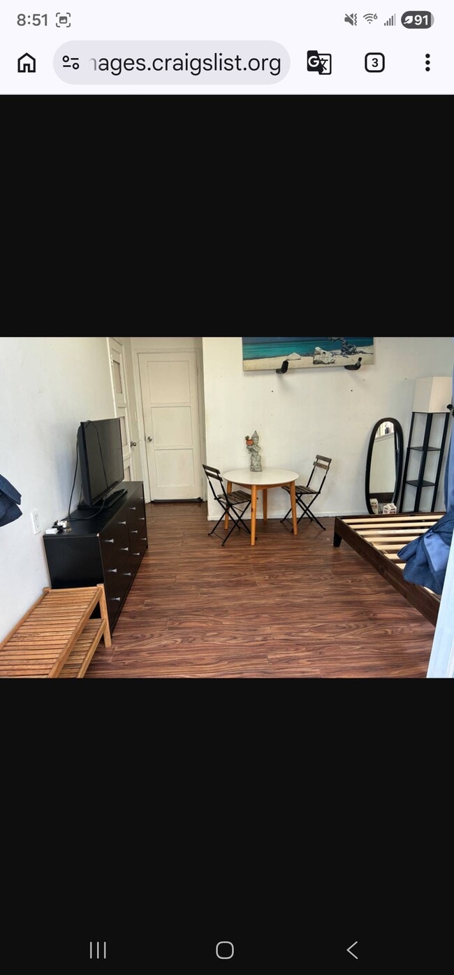 Building Photo - 305 N Venice Blvd