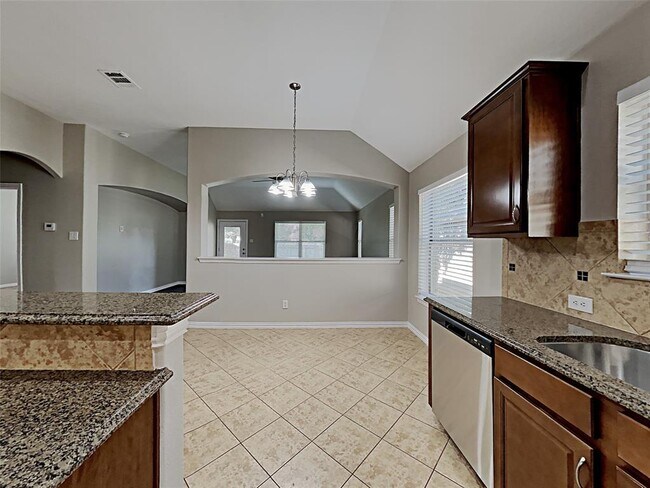 Building Photo - 517 Bluehaw Dr