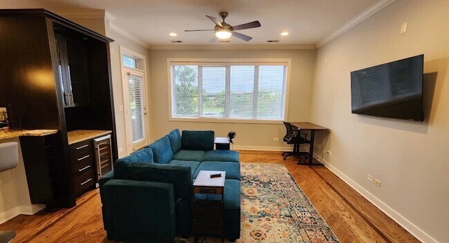 Foto del edificio - Breathtaking, 2-Bedroom, 2-Bath Condo Near Medical District