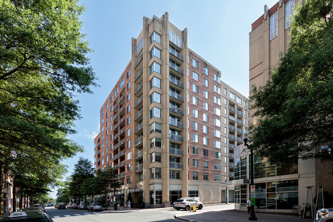 Foto del edificio - The Phoenix at Clarendon Metro