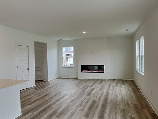 Foto del edificio - 7308 Darley Ln