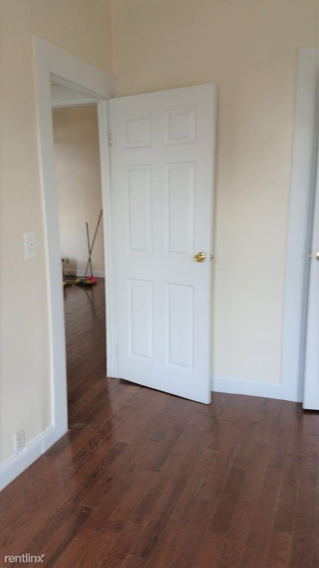 Building Photo - 2 br, 1 bath Apartment - 3100 Bailey Ave 12b